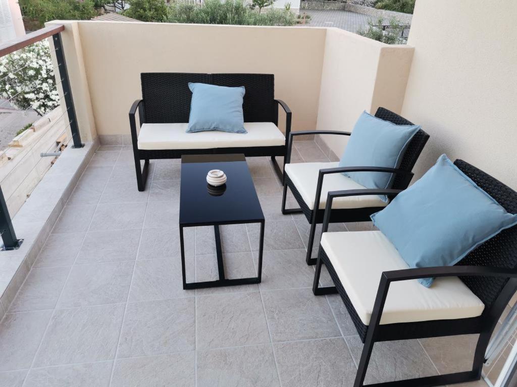 Apartment Dragana, Jezera, Island Murter Buitenkant foto