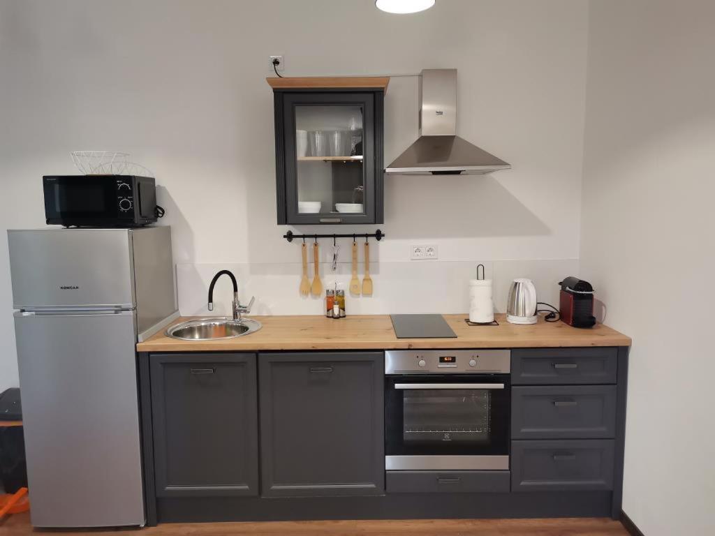 Apartment Dragana, Jezera, Island Murter Buitenkant foto