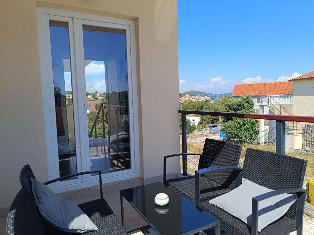 Apartment Dragana, Jezera, Island Murter Buitenkant foto