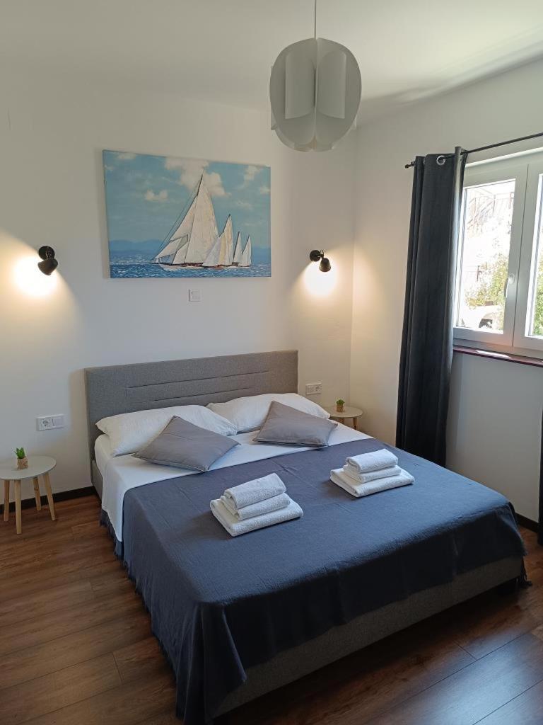 Apartment Dragana, Jezera, Island Murter Buitenkant foto