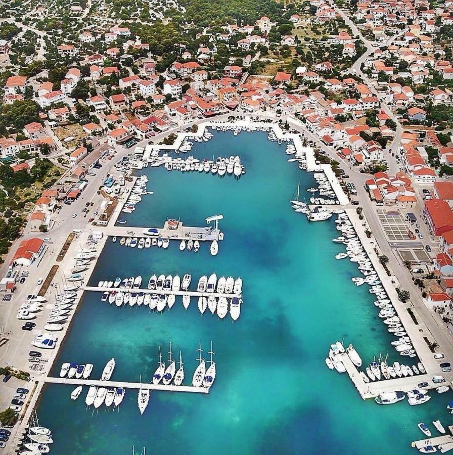 Apartment Dragana, Jezera, Island Murter Buitenkant foto